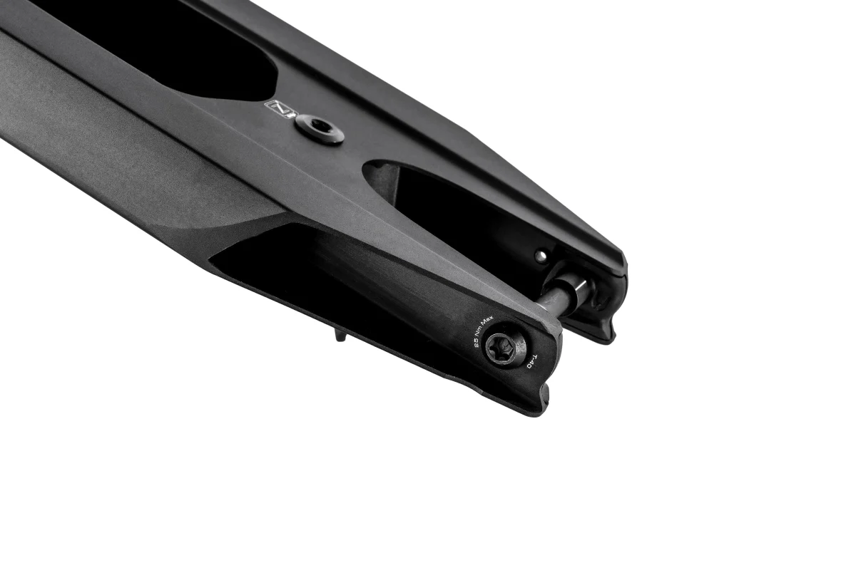 Ethic DTC Pandemonium V2 Scooter Deck 18.1″ (460mm) - Black - Image 4